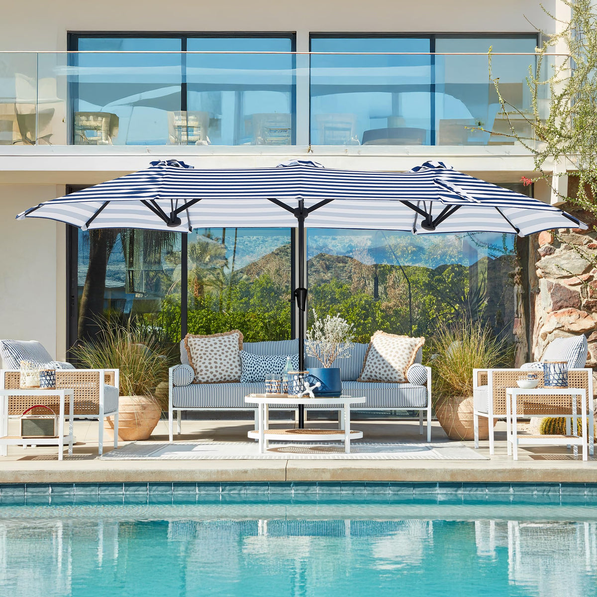 SUPERJARE 38mm pole showcases sturdy construction for a stable patio setup.