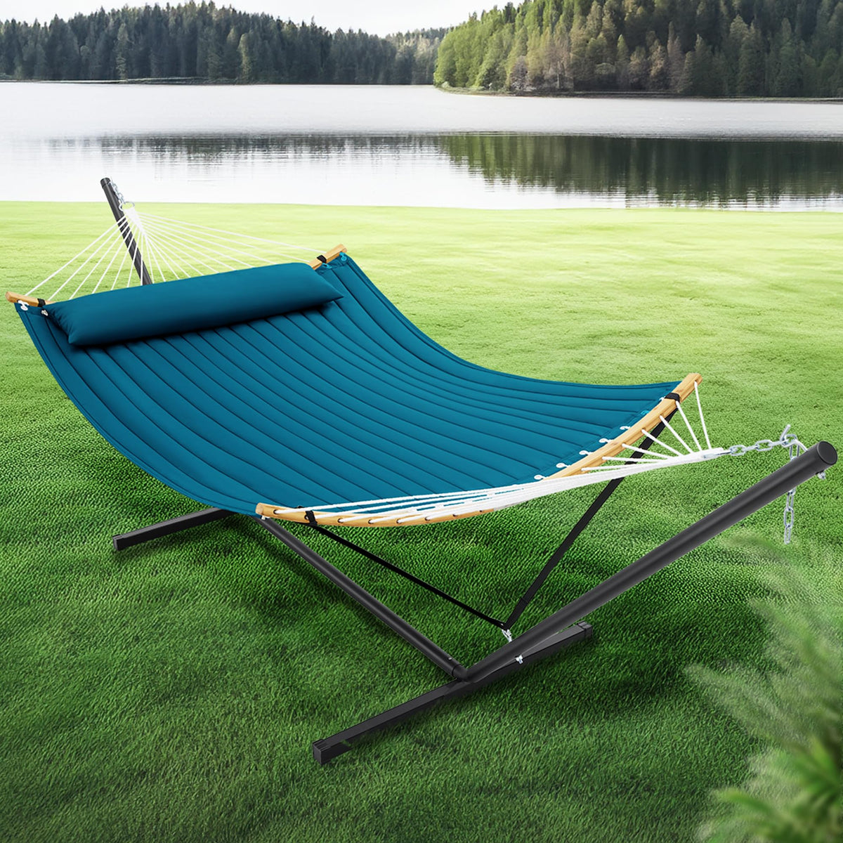 SUPERJARE two-person hammock with detachable pillow for added comfort