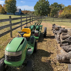 Superunner lawn mower hitch universal-fit label indicates broad compatibility with major brands, including John Deere, Cub Cadet, Husqvarna.