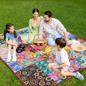 Supfitness picnic blanket corner pockets anchor the mat in breezy outdoor spaces.