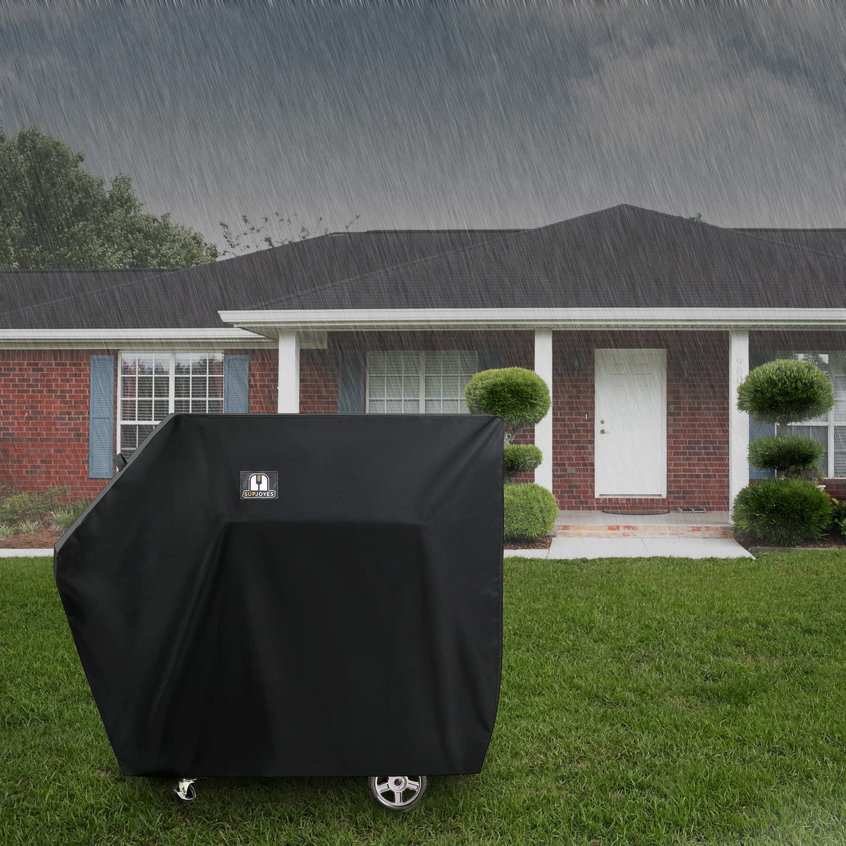 SUPJOYES easy-clean design allows quick washing of the Masterbuilt 1050 cover