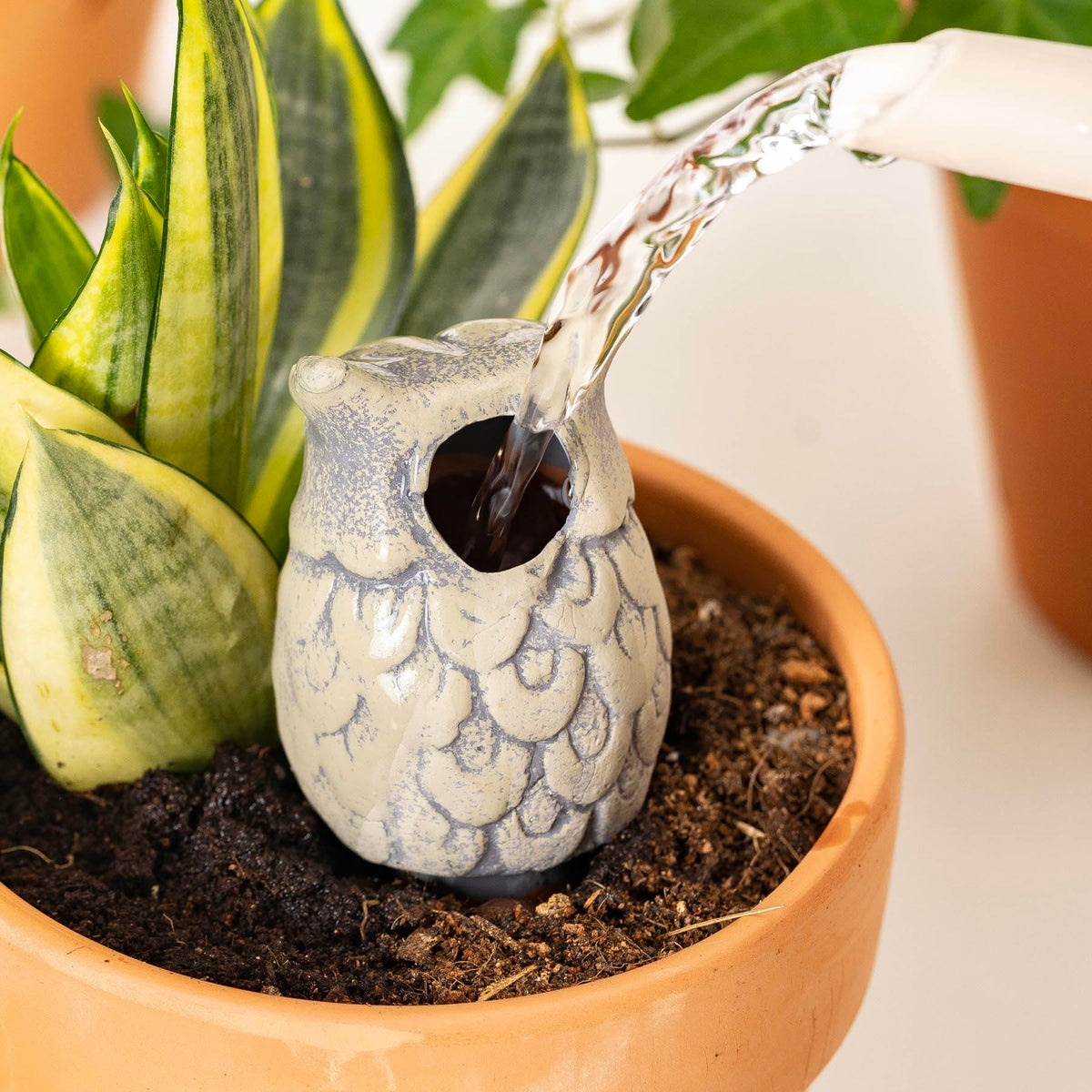 SURE YUESI owl watering spikes fit hanging baskets for easy outdoor irrigation