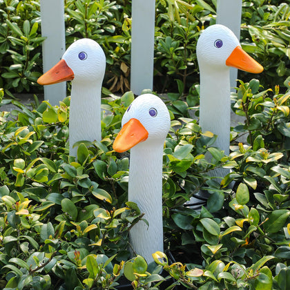 Suzile porch goose statue adds curb appeal and charming outdoor decor.