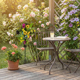 Svndlyn 32-inch cross stake showcases lifelike wildflowers for grave markers