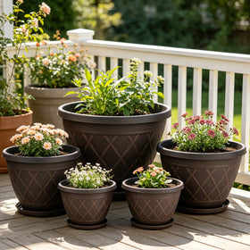 Svxtoby weather-resistant pots protect plants through sun and rain.
