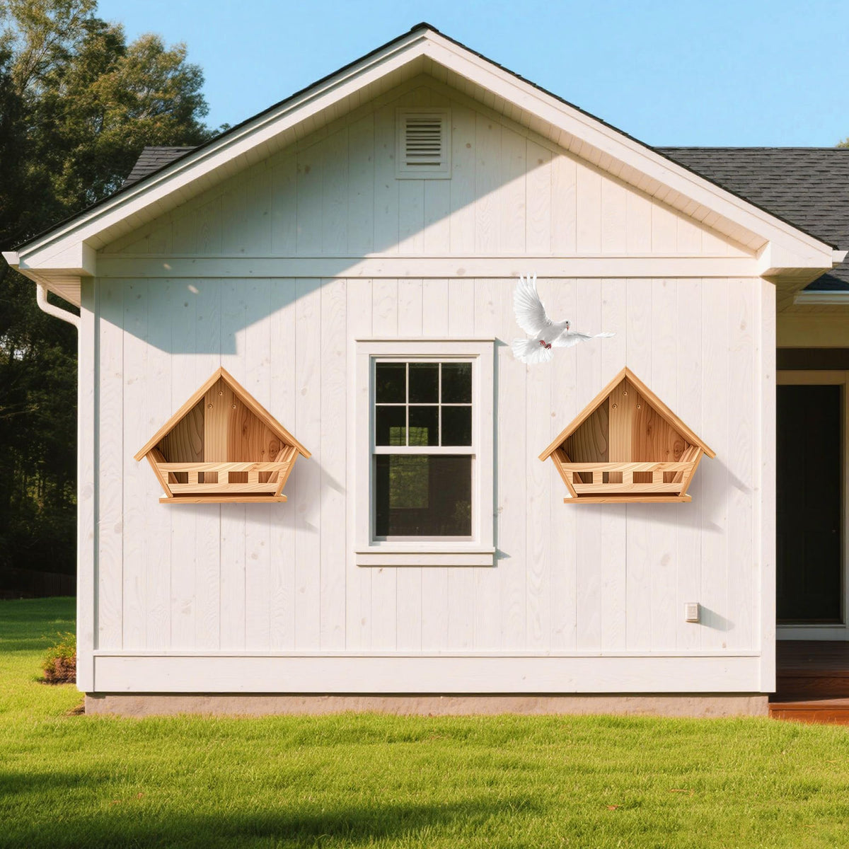 SWANGSA gift-ready nesting box appeals to nature-loving gardeners.