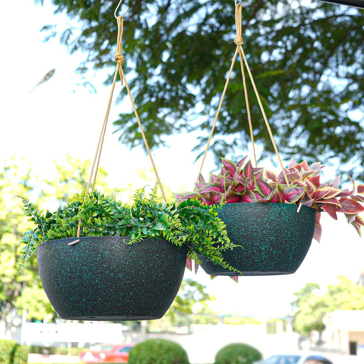SwinDuck weather-resistant planter demonstrates fade-free durability.