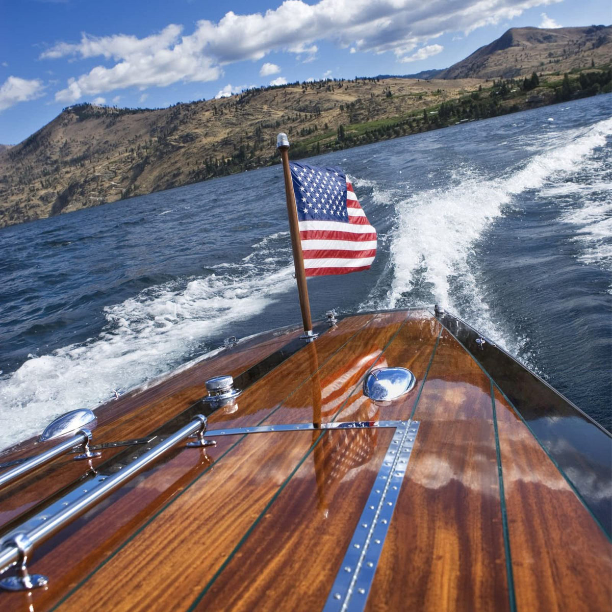 SYII ideal for classrooms, boats, and outdoor displays.