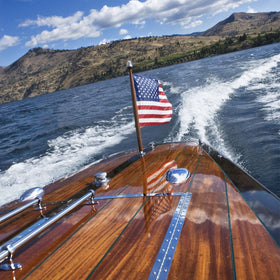 SYII ideal for classrooms, boats, and outdoor displays.