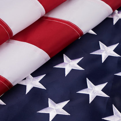 SYII American Flag 4x6 outdoor wide shot for prominent display.