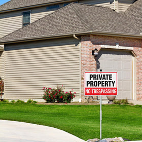 T&R Weatherproof design maintains clarity and visibility in diverse outdoor conditions.