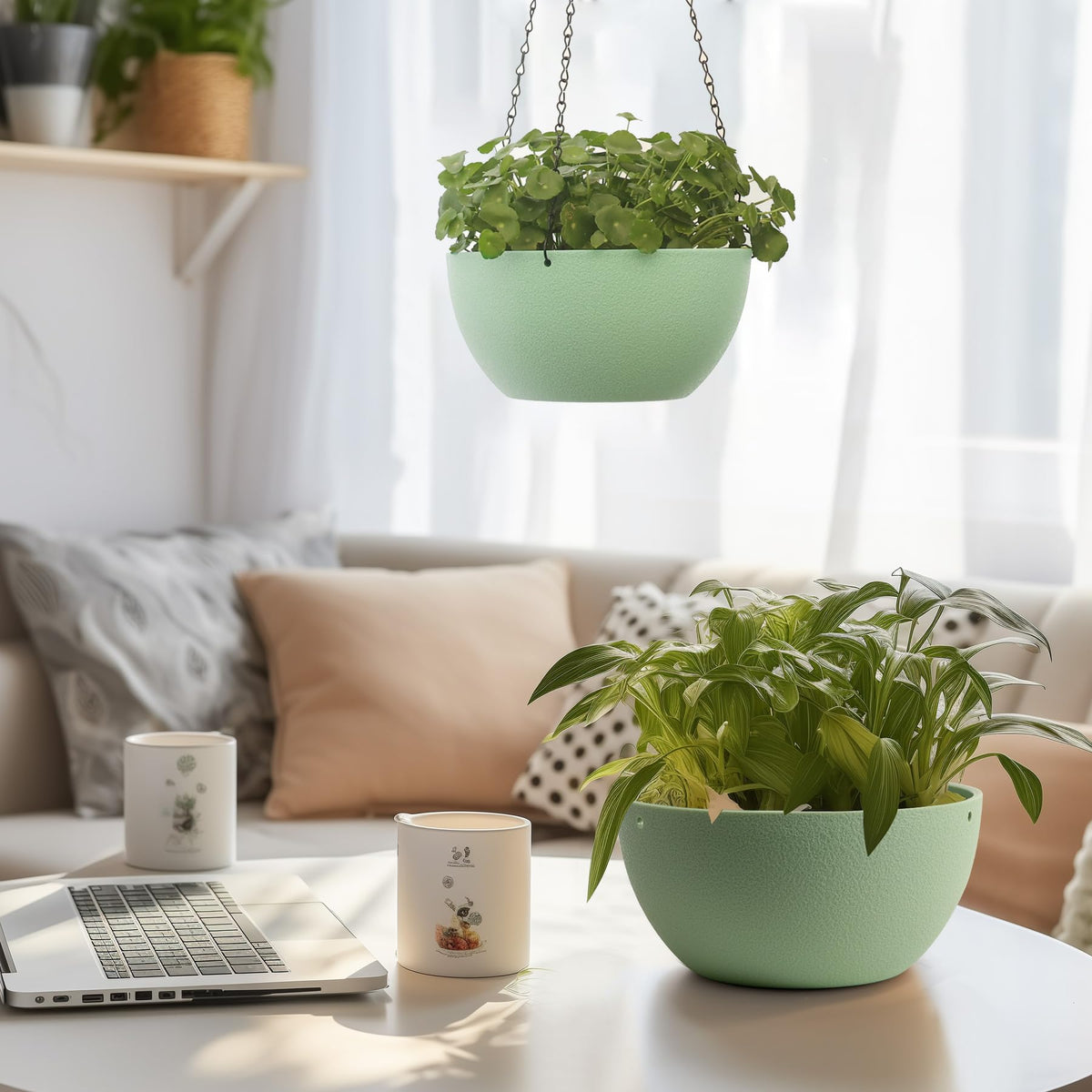 T4U dual-use pot suitable as ceiling or table centerpiece