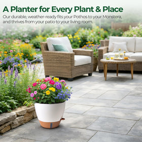 T4U white planter complements modern interiors while keeping plants hydrated