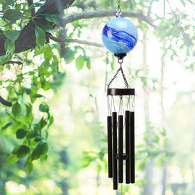 Taman wind chime memorial design enhances garden memory