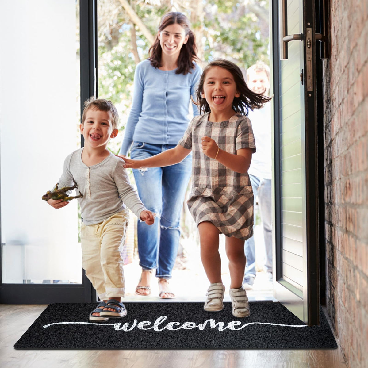 Tangren front porch decor mat adds seasonal charm