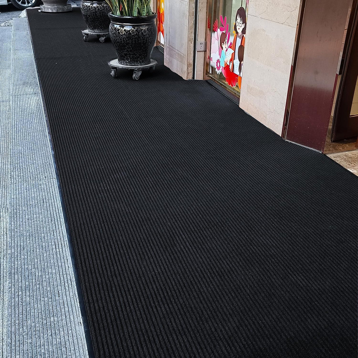 Non-slip PVC backing keeps the mat in place on floors