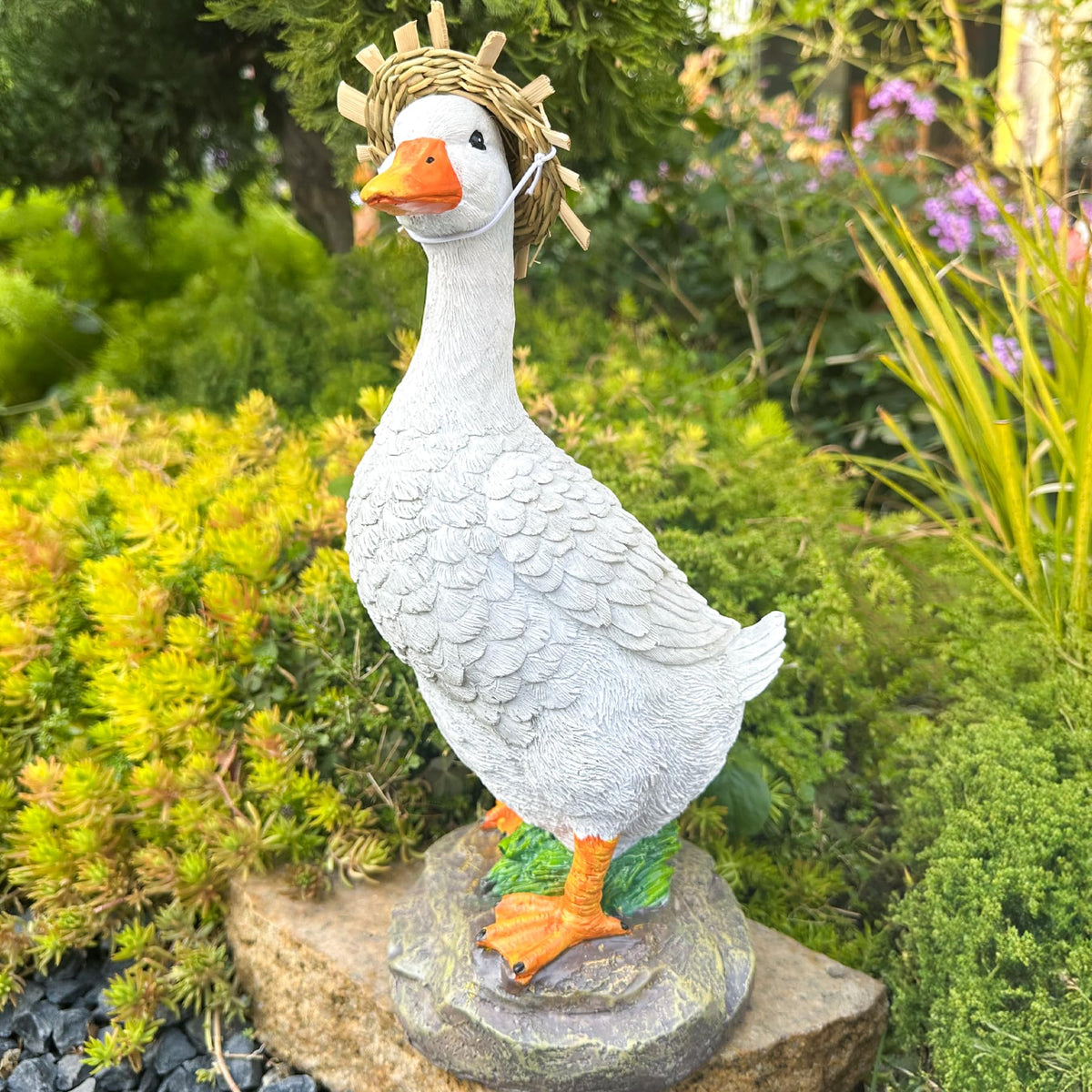 Teaeeno duck figurines suit tabletops and shelves with playful charm.