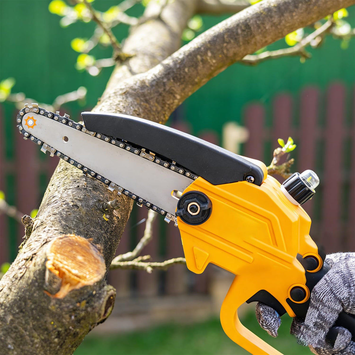 TEEANEES 6-inch chain compatibility guide for most small saws.