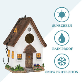 Tenforie Bird House removable cleanout bottom enables seasonal cleaning.