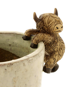 The Bridge Collection Highland Cow pot hanger suits farmhouse, western, and rustic decor.