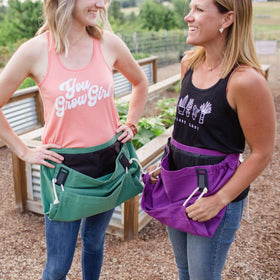 The Roo adjustable waist strap with buckle adapts to most sizes.