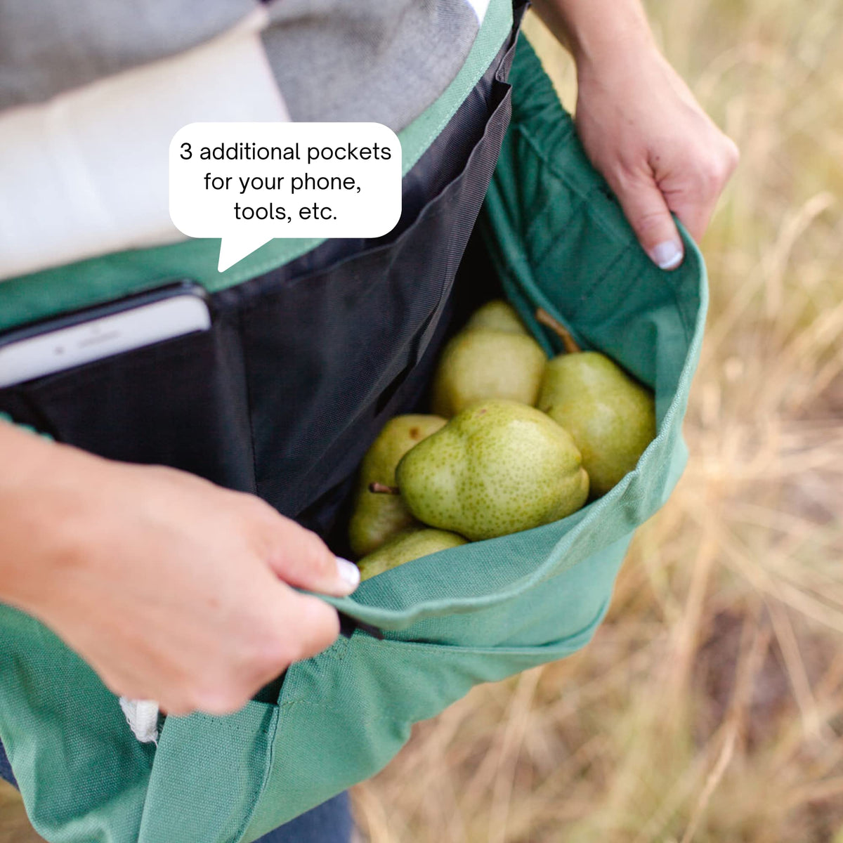 The Roo unisex design fits both women and men for versatile gardening.