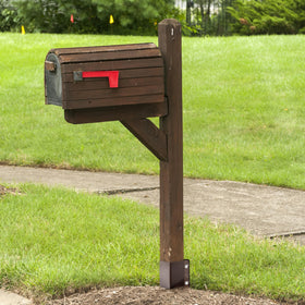 Thealyn dual locking screws secure the stake quickly for a stable base