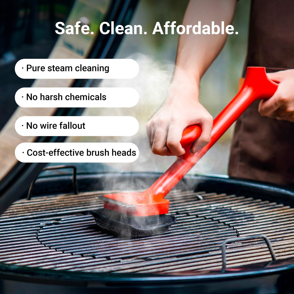Removable cleaning head on ThermoMaven brush simplifies maintenance after grilling.
