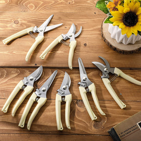 Therwen locking mechanism keeps blades safe when not in use