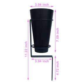 ThmuBtOa grave vase opening accommodates standard bouquet stems.