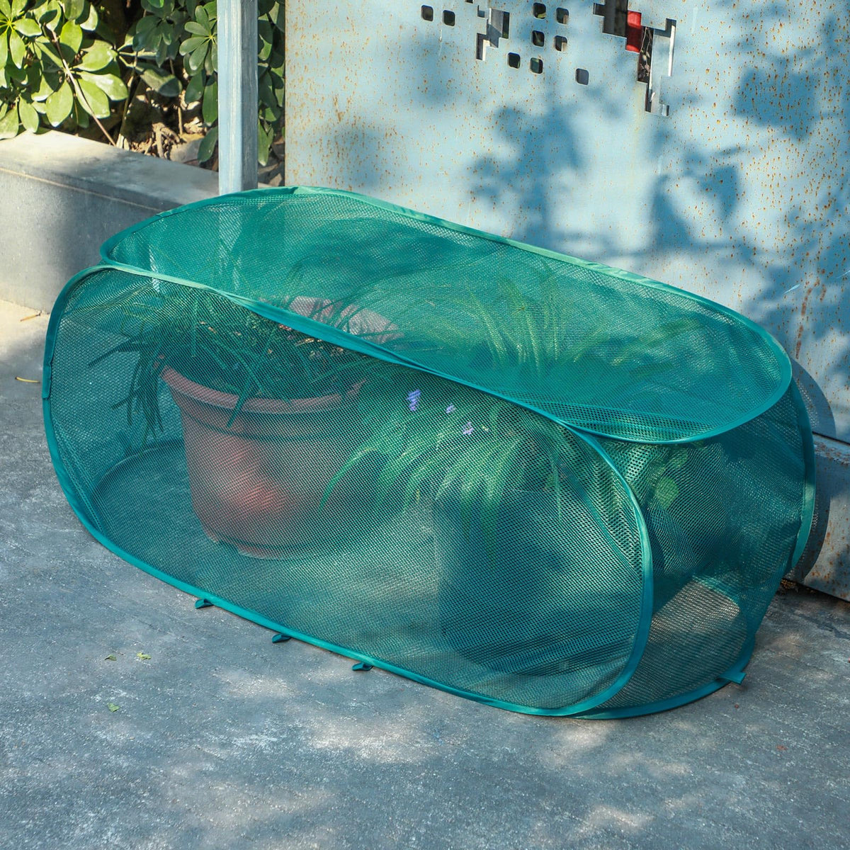 Threehoney crop cage net protects vegetables and herbs
