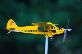 Thyggzjbs Piper J3 Cub close-up shows spinning propeller in breeze