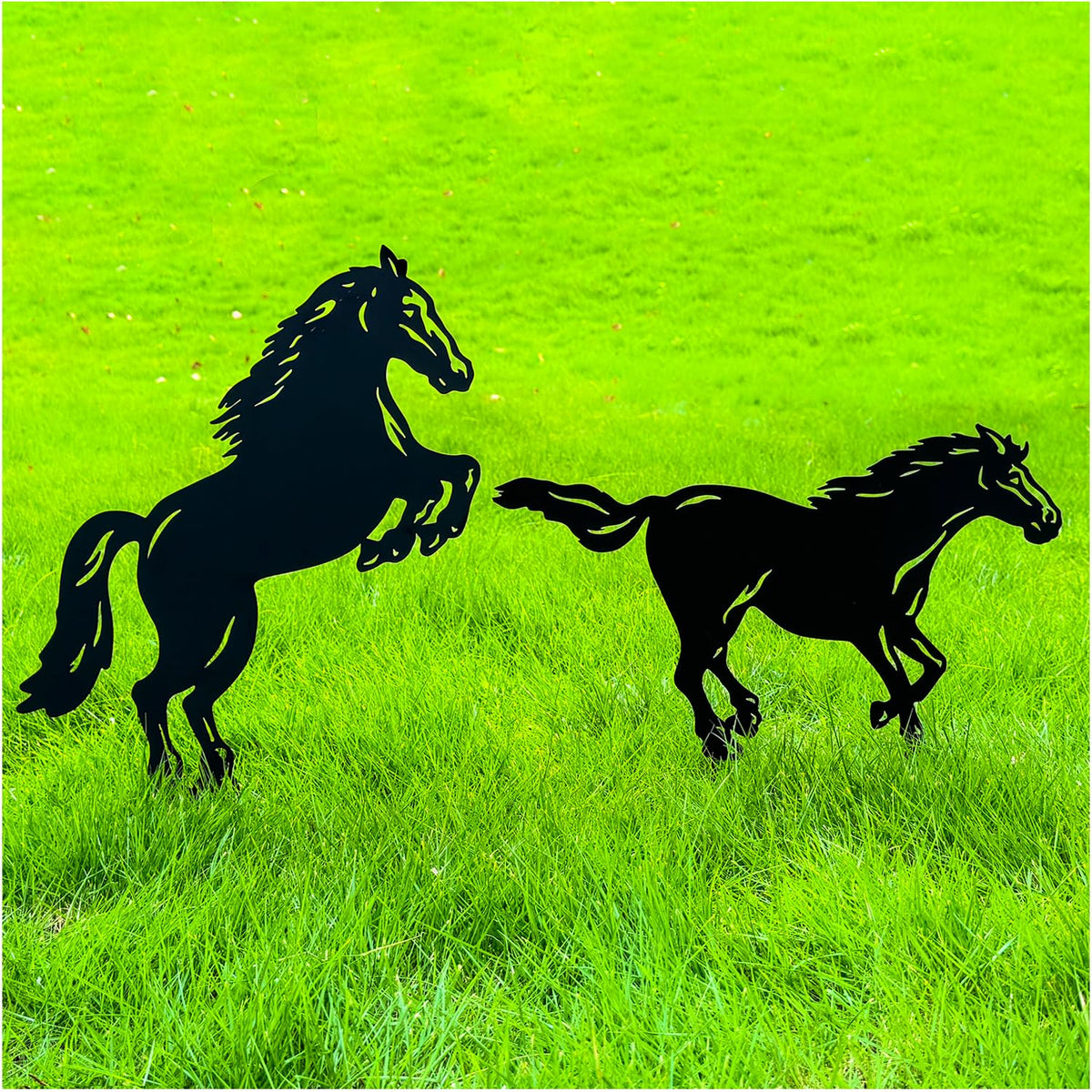 TIGGSY horse garden stake front view enhances yard appeal.