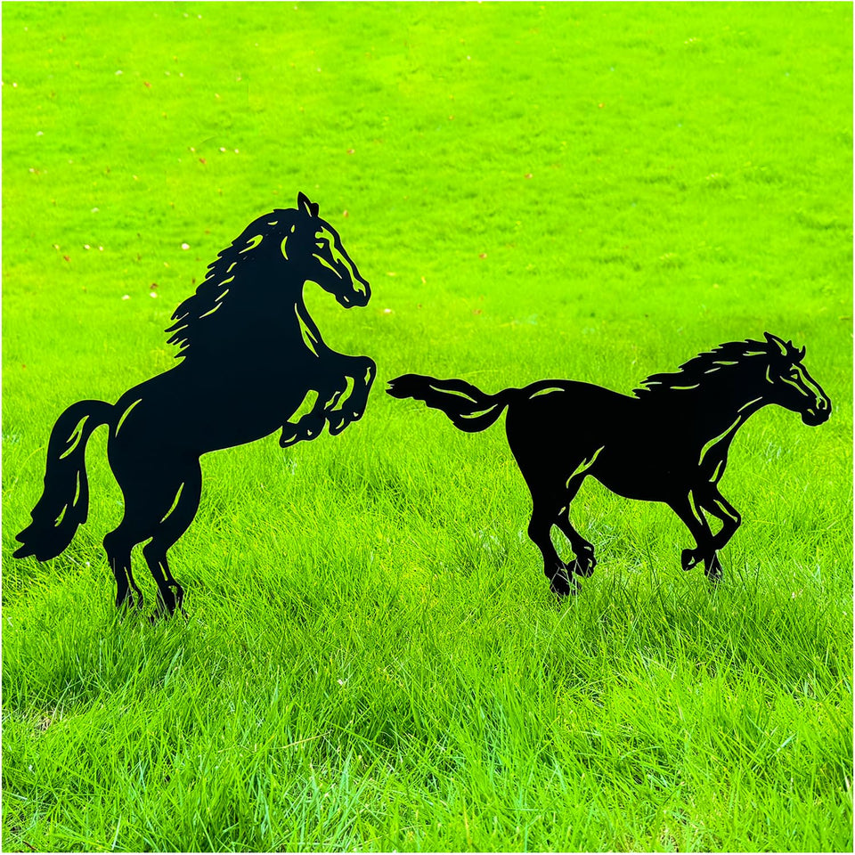 TIGGSY horse garden stake front view enhances yard appeal.