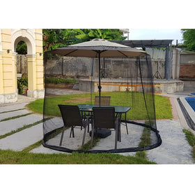Single door with double zipper on the Tiimmgaal net for easy access.