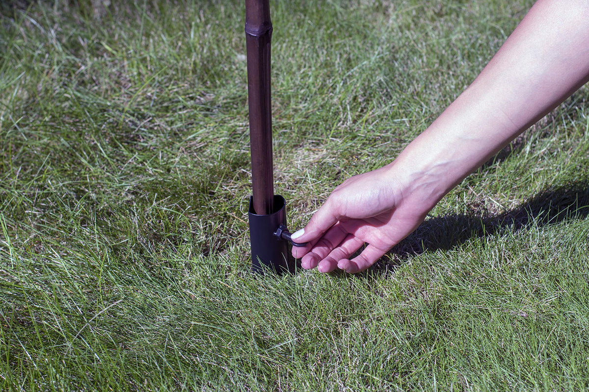 Adjustable slot design fits bamboo or metal poles up to 1.25 inches