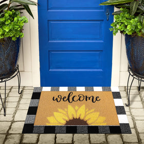 Tinideya indoor-outdoor mat supports versatile placement at doors.