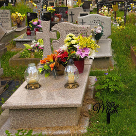 Tinideya Mom Memorial Stake packaging contents clarify what you receive