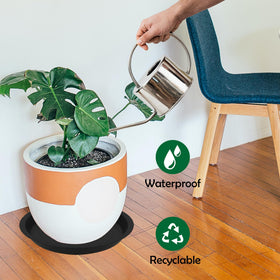 TNTIWQ thickened plastic saucer close-up, built for heavy pots and outdoor sun.