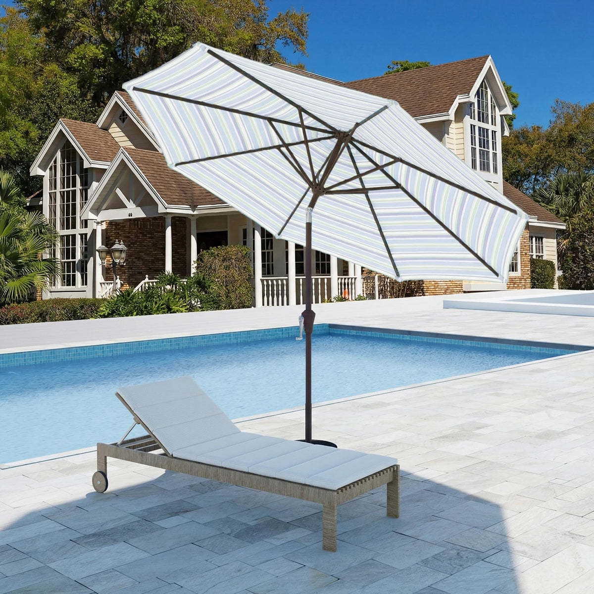 Tobeos heavy-duty iron pole and eight ribs ensure stability.