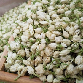 TooGet four bags per box ready-to-use dried flowers.