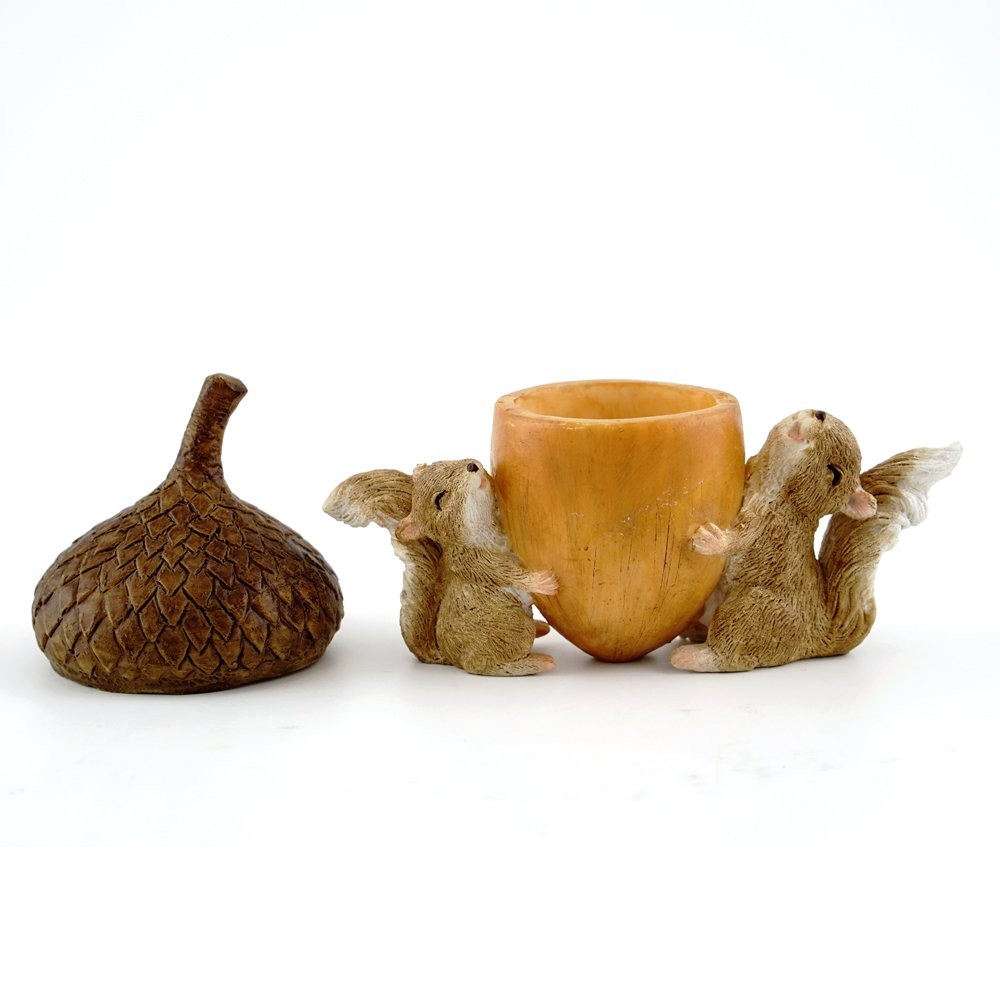 Top Collection acorn top reveals secret compartment for small keepsakes.