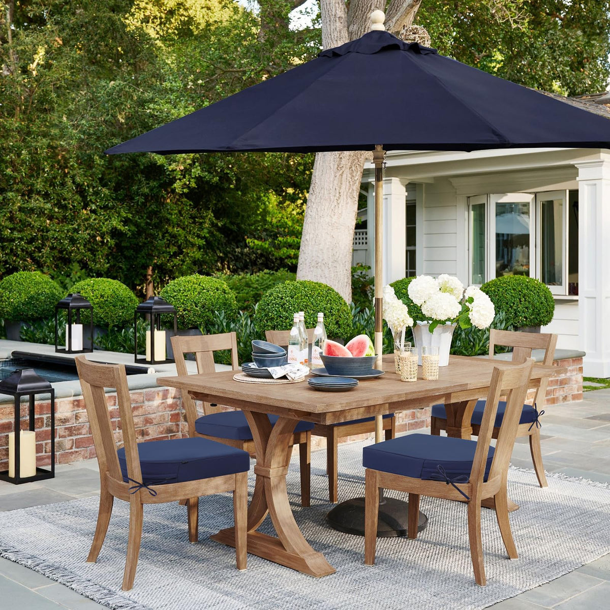 Topotdor outdoor chair cushions on patio setting
