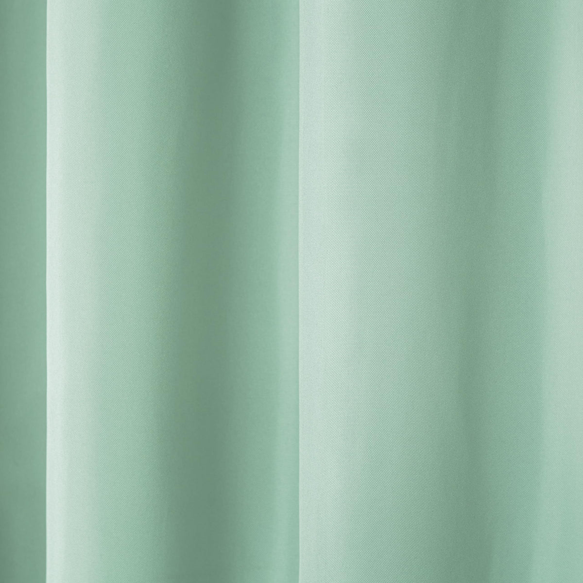 Town & Country Cabana eight rust-proof grommets for easy rod installation.