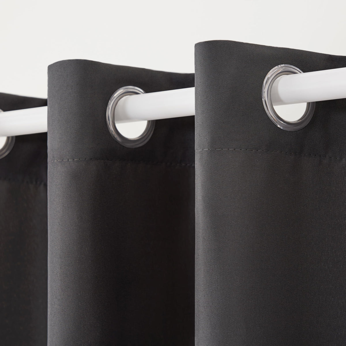 Town & Country Basics Cabana outdoor installation view shows water-repellent performance.