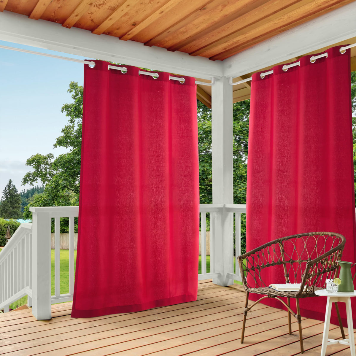 TOWN & COUNTRY BASICS Cabana water-repellent curtains in radiant red for outdoor use.
