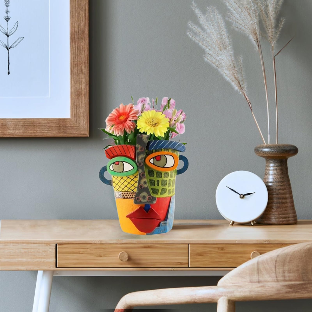 TOZLU Picasso face planter close-up, plant-friendly resin material