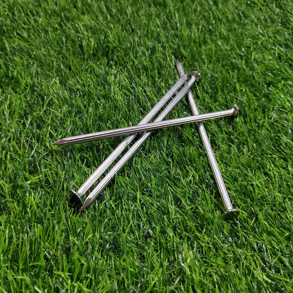 TPNEMGF artificial turf spikes 6-inch keep turf in place and secure.