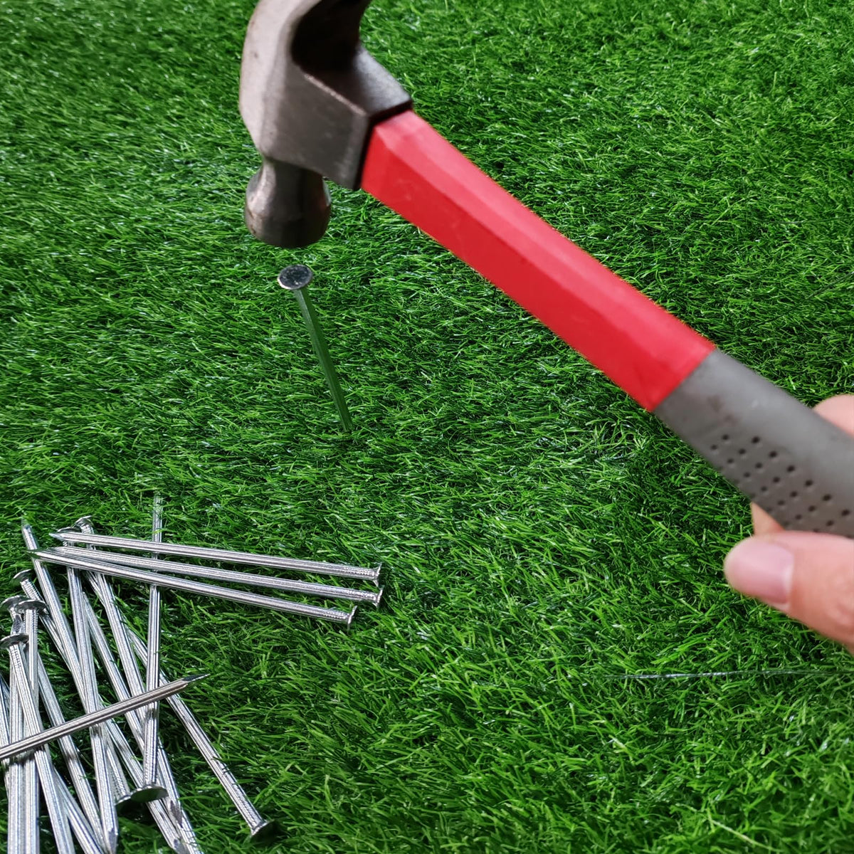 TPNEMGF paver edging stakes maintain clean borders in landscapes.