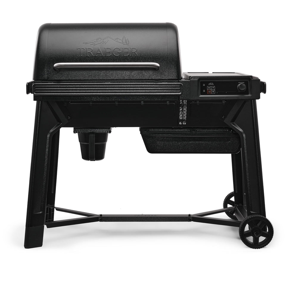 Traeger Woodridge grill exterior featuring durable finish for outdoor cooking.